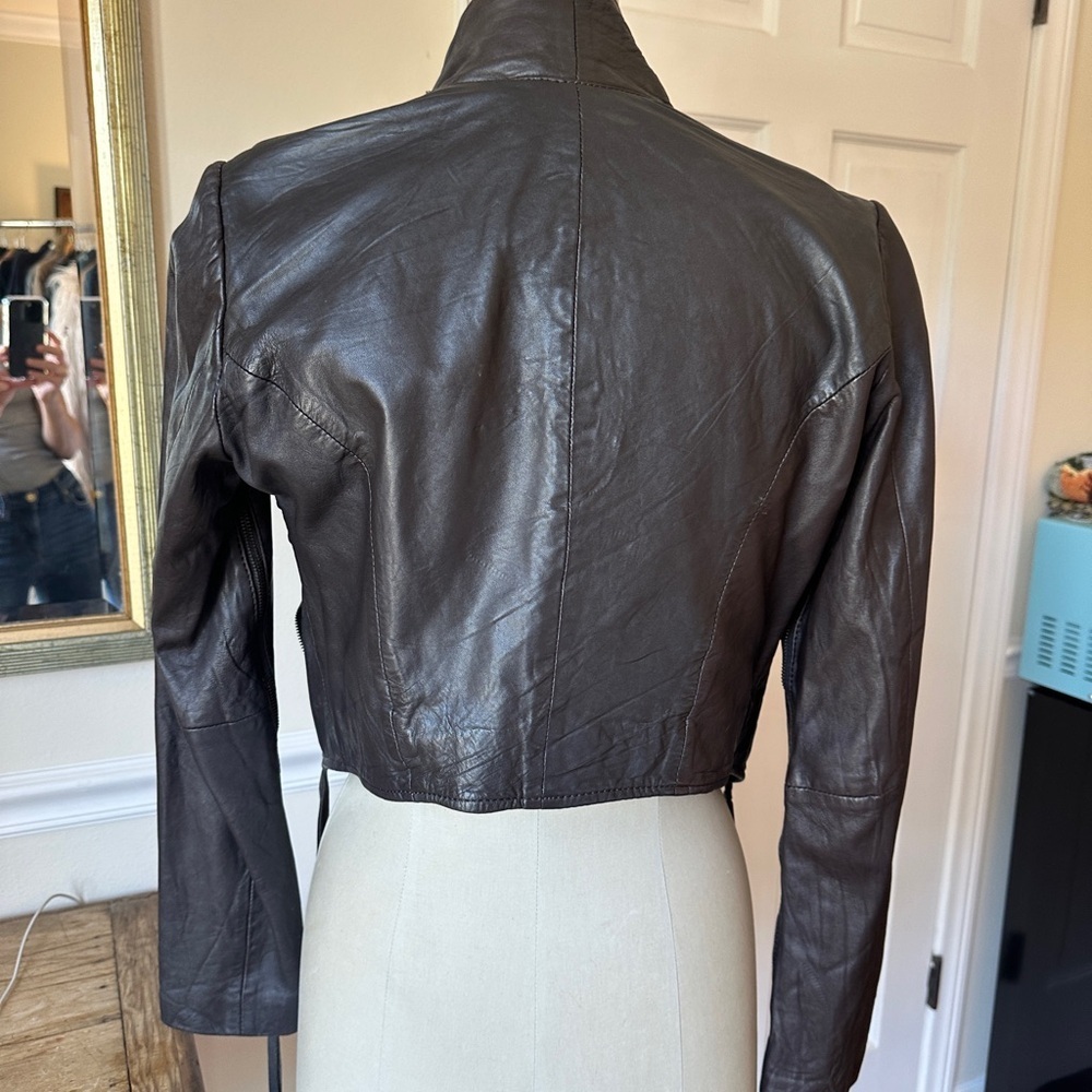 Women's soft brown sheep Leather Jacket with zipper detail - Picture 6 of 12